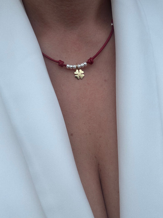 Collana Cordino  con Quadrifoglio  – Collezione Satelliti Rosso | Bibilu Gioielli