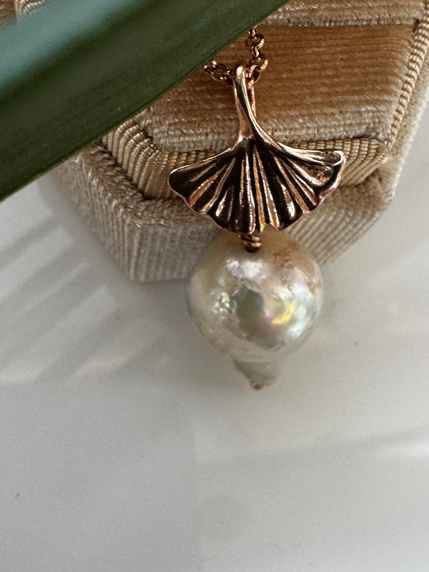 Collana Pietre di Luna, Ginko & Perla Barocca
